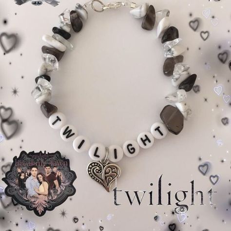 Grunge Bead Bracelets, Grudge Bracelets, Twilight Friendship Bracelet, Twilight Beaded Bracelet, Cute Emo Bracelets, Kandi Bracelets, Diy Bracelets Easy, Diy Bracelets Patterns, Beads Bracelet Design