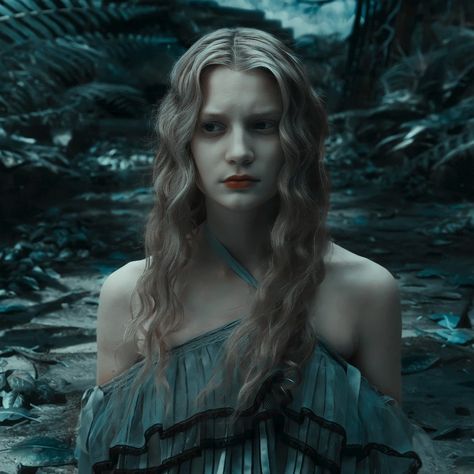 Alice Kingsleigh Aesthetic, Alice Kingsleigh, Alice Cosplay, Alice In Wonderland Aesthetic, Tim Burton Style, Mia Wasikowska, Alice Liddell, Tim Burton Films, Tim Burton Movie