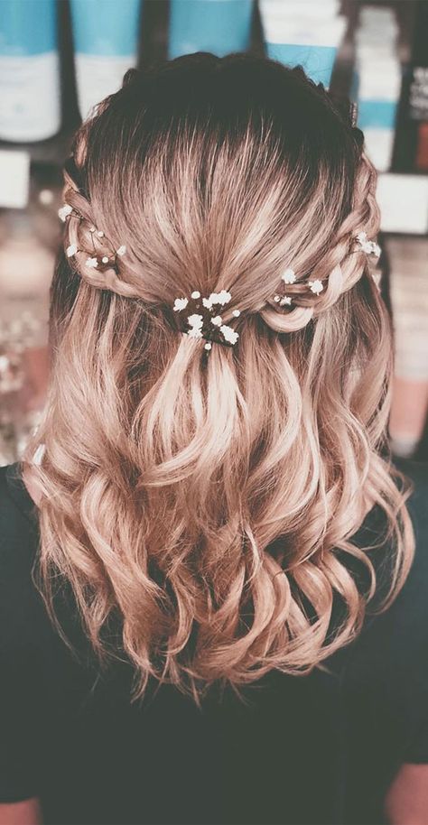 Half Bun Hairstyle, Kids Hairstyles For Wedding, Half Bun Hairstyles, Half Bun, Wedding Decors, Hairdo Wedding, Prom Hairstyles For Short Hair, Diy Braids, Bun Hairstyle