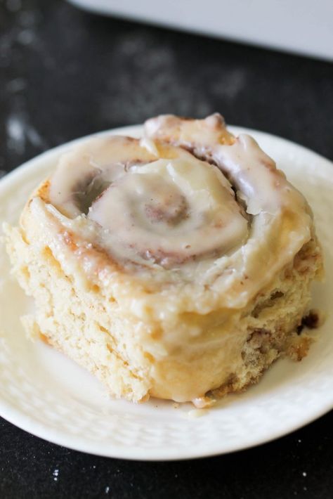 Cinnabon Cinnamon Rolls, Cinnamon Roll Recipe Homemade, Best Cinnamon Rolls, Six Sisters Stuff, Homemade Cinnamon Rolls, Six Sisters, Cinnamon Rolls Homemade, Weekend Breakfast, Cinnamon Rolls Recipe