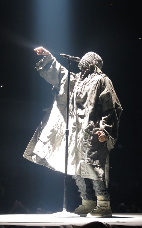 "The only thing I've heard him say is 'sh*t.'" Things I Overheard At The Yeezus Tour Yeezus Tour, On Stage