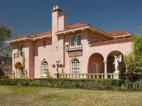 Pink stucco is a common exterior choice for the Mediterranean style home. Clay roof tiles are often used in warmer regions both to add beauty and keep the home cool. Pink House Exterior, Glass Roofing, Stucco Colors, Roofing Shingles, Clay Roofs, Mediterranean Style Home, Stucco Homes, Spanish Style Home, Roof Architecture