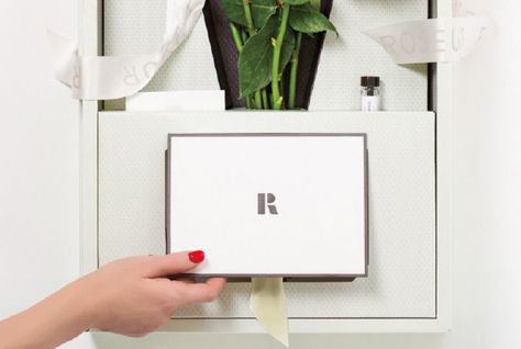 Clever Packaging, Green Branding, Using A Paint Sprayer, Entrepreneur Magazine, Bouquet Delivery, Interior Design Process, Online Florist, Florist Shop, Flower Packaging