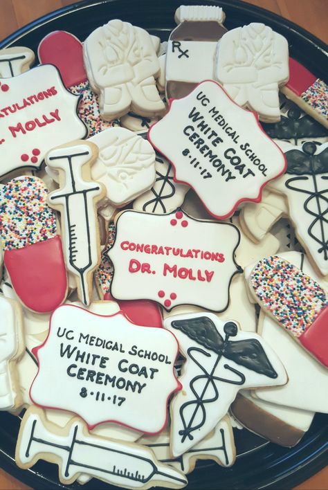 White coat ceremony, doctor, med school cookies White Coat Party Decorations, White Coat Ceremony Cookies, White Coat Ceremony Decorations, White Coat Party Ideas, White Coat Cookies, Med School Cookies, Med School Party Ideas, White Coat Ceremony Party Ideas, Med School Party