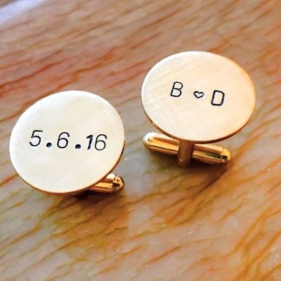 Custom Cuff Links, Initial Cufflinks, Top Wedding Trends, Groom Gifts, Custom Cufflinks, Personalized Cufflinks, Wedding Gift Ideas, Cufflinks Wedding, Groom Attire