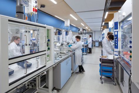 University Chemistry, Chemistry Laboratory, Laboratory Design, University Of Nottingham, Home Lab, Chemistry Lab, Office Interior Design Modern, Innovation Lab, Chemistry Labs