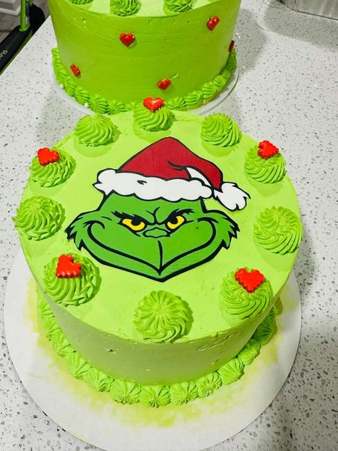 The Grinch Cake Ideas, Grinch Birthday Cake, Grinch Birthday, Grinch Cake, Spooky Cake, Circle Cake, Birthday Sheet Cakes, Mr Grinch, Grinch Party