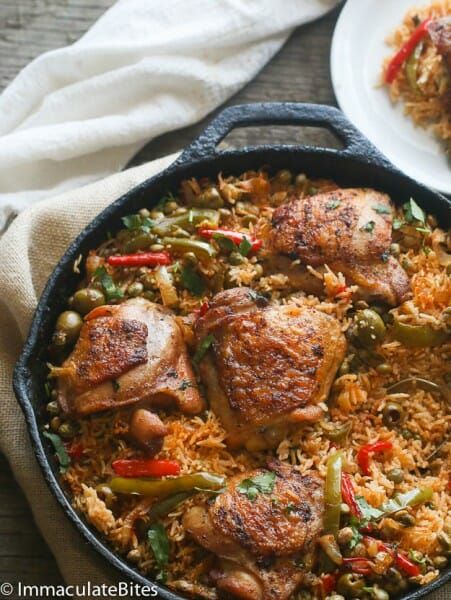 One Pot Puerto Rican Chicken and Rice Puerto Rican Chicken And Rice, Puerto Rican Chicken, Chicken And Rice Dishes, Boricua Recipes, Porto Rico, Chicken And Rice, Chicken Rice, African Food, Poultry Recipes