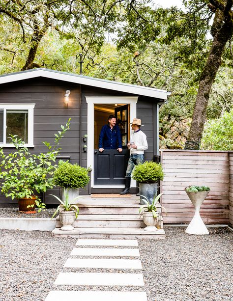 House In The Woods Exterior, Small Cabin Exterior, Cabin Exterior Colors, Cabin Sunset, Wood Cabin, Cabin Exterior, Sunset Magazine, Plan B, Small Cabin