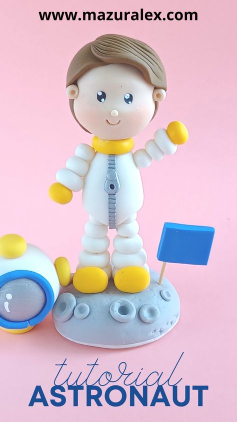 Learn to make your own fondant Astronaut Cake Topper with this easy-to-follow step-by-step video tutorial. INCLUDED:  Step-by-step tutorial.  Printable PDF template. Astronaut Cake Topper, Astronaut Cake, Cake Templates, Fondant Decorations, Pdf Templates, Fondant Cakes, Video Tutorial, Cake Topper, Cake Toppers