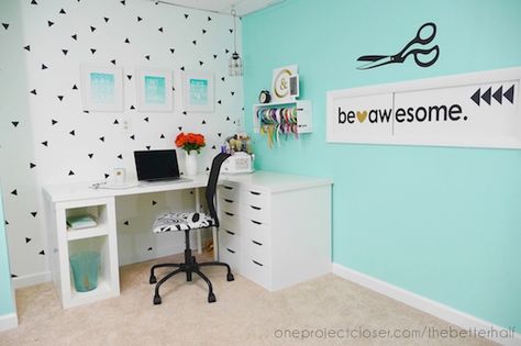 Basement Craft Room, Bedrooms Interior Design, Room Ideas Black, Craft Room Makeover, Basement Craft Rooms, Bedrooms Interior, Craft Room Desk, Craft Room Ideas, Ikea Skadis