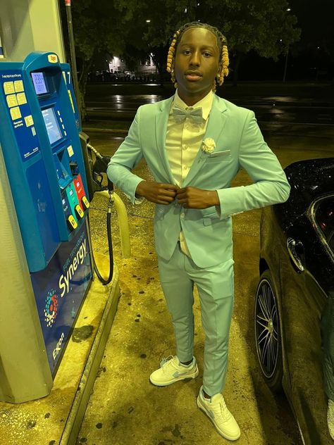 Blue And White Prom Suit, Prom Ideas Male, Prom 2023 Men, Light Blue Prom Suits For Guys, Light Blue Prom Outfits For Guys, Hoco Suits For Guys Black, Prom Suit With Sneakers, Prom Outfits Guys, Light Blue Prom Suit