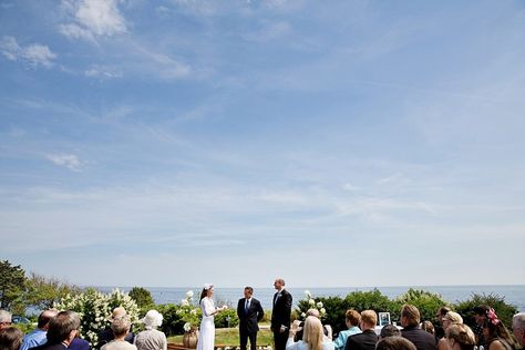 Cape Arundel Inn Kennebunkport Maine Wedding | Hailey Tash Photography Hi Mom, Kennebunkport Maine, Our Anniversary, Inn Wedding, Maine Wedding, Yellow Lab, Second Weddings, Brides Wedding Dress, Wedding Coordinator