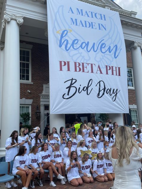 Pi Phi Bid Day, Sorority Recruitment Themes, Day Captions, Sorority Themes, Recruitment Themes, Golden Arrow, Sorority Events, Big Lil, Bid Day Themes