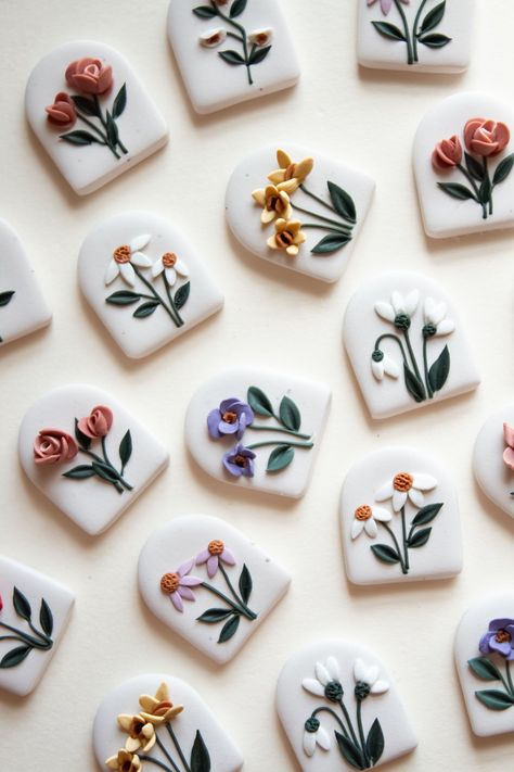 Oliver and Etta Birth Flower Earrings, Polymer Clay Earrings Design Ideas, Polymer Clay Earring Designs, Polymer Clay Earrings Flowers, Floral Polymer Clay Earrings, Fimo Earrings Ideas, Easy Clay Earrings, Spring Polymer Clay Earrings, Easy Polymer Clay Earrings