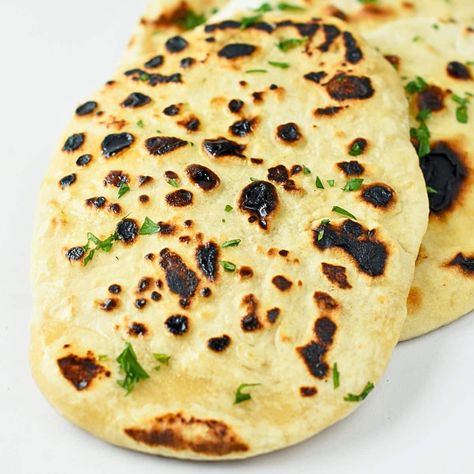 This Vegan Naan Bread recipe has no yeast, no yogurt, and only 3 ingredients! A vegan Naan perfect as a side to an Indian curry. Vegan Naan Bread No Yeast, Vegan Naan Bread Recipe, Naan Bread No Yeast, Naan Bread Vegan, Vegan Naan Bread, Bread No Yeast, Vegan Naan, Naan Bread Recipe, Vegan Chickpea Curry