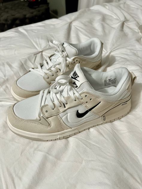 Nike Low Disrupt, Disrupt 2 Pale Ivory, Trendy Sneakers For Women, 2024 Shoes, Basic Shoes, Trendy Shoes Sneakers, Colorful Sneakers, Pretty Shoes Sneakers, Shoes Outfit Fashion