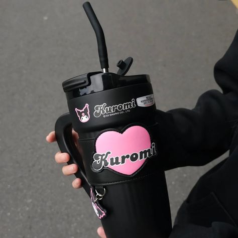 OMG!Kuromi Black Pink 40 Oz Tumbler🖤💕 Shop now at GoodChoyice.com or click LINK IN BIO 🛍️ We ship worldwide.🙌 Follow @goodchoyiceoffcial for more kawaii lifestyle posts and order packaging content. ♡ ♡ ♡ ♡ ♡ #sanrio#kuromi#pochacco#cinnamoroll#mymelody#hellokitty#kawaii#hellokittycore#pompompurin#asmr#satisfying#gift#kuromicore#sanriogirl#hellokittyaddict#kuromiandmymelody#usa#phonecase Sanrio Design, Kawaii Kitty, Portable Tent, Cooking Supplies, Cooking Set, Camp Cooking, Vase Candle Holder, Insulated Cups, Stainless Steel Bottle