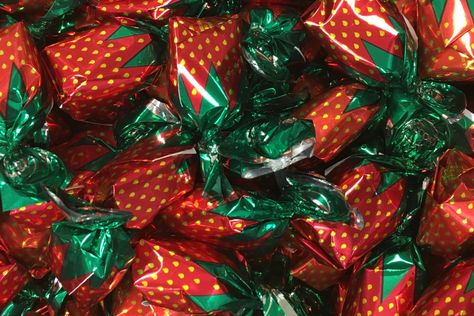 Unwrapping the History of Old-Fashioned Strawberry Bon Bons | Kitchn Strawberry Bon Bons, Old School Candy, Red Pages, Andes Mint, Strawberry Candy, Events Ideas, Rainbow Wallpaper, Glass Candy Dish, Event Food