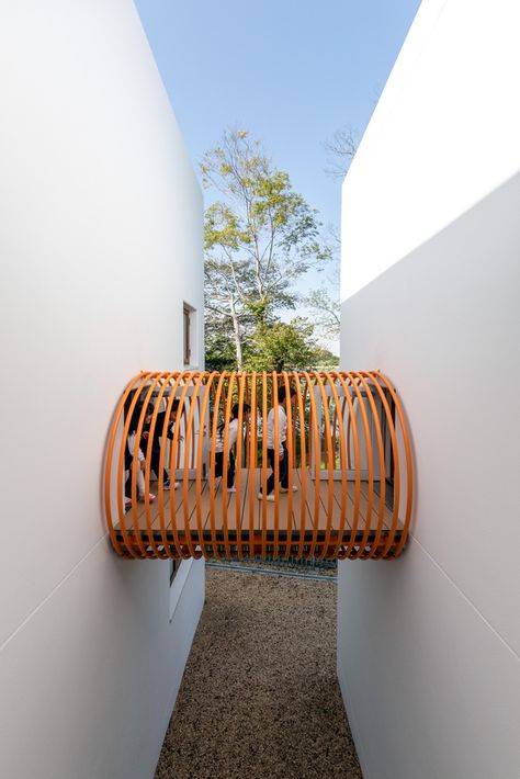 Gallery of Kakogawa Kindergarten / Takenaka Corporation - 5 Architectural Form Development, Inclusive School Design, School Outdoor Design, Kindergarten Design Interior, Kindergarten Moodboard, Nursery School Architecture, Interior Playground, Primary School Design, Kindergarten Concept