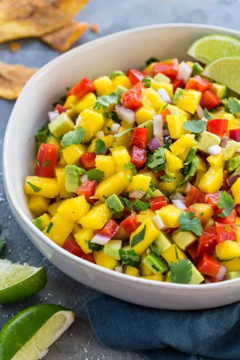 Fresh Mango Salsa Recipe - Jessica Gavin Fresh Mango Salsa Recipe, Mango Salsa Recipe, Fresh Mango Salsa, Mango Salsa Recipes, Mango Avocado Salsa, Skinnytaste Recipes, Mango Recipes, Avocado Salsa, Skinny Taste Recipes