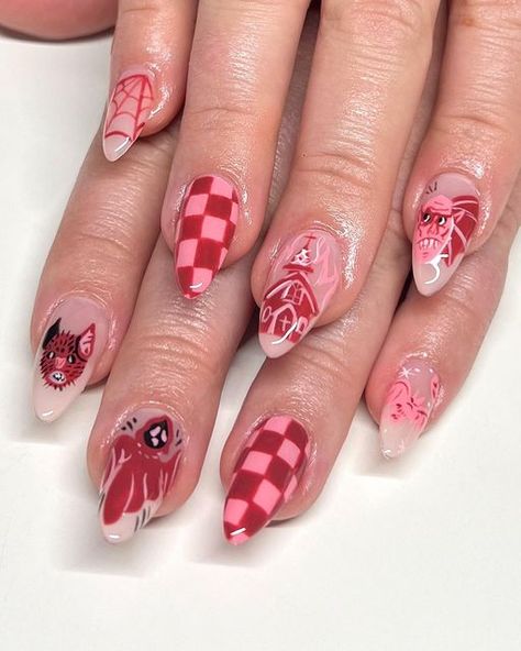 Valentines Day Nails Goth, Valentines Day Nail Art Designs, Alt Valentines Nails, Spooky Valentines Nails, Spring Goth Nails, Cute Goth Nails, Romantic Goth Nails, Goth Valentines Nails, Gothic Valentines Nails