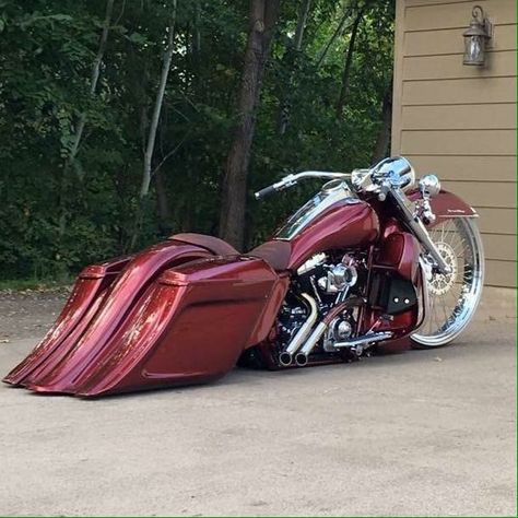 Custom Baggger Custom Street Glide, Harley Davidson Merchandise, Harley Bagger, Custom Motorcycles Bobber, Custom Bagger, Custom Motorcycles Harley, Bagger Motorcycle, Road King Custom, Harley Davidson Baggers