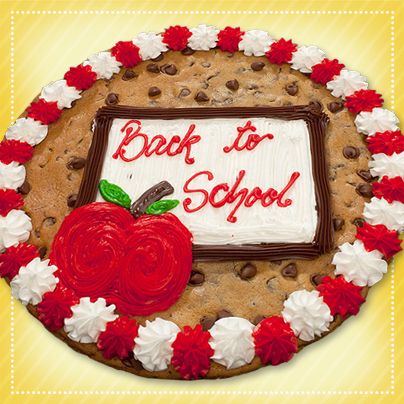 Welcome back to school everyone! Celebrate teacher appreciation, class parties and birthdays with Nestlé Toll House Café! Back To School Baking, Back To School Bakery Ideas, Back To School Cake Designs, Welcome Back Cake Ideas, Teacher Cookie Cake, Back To School Cookie Cake Ideas, Back To School Cakes, Back To School Cake Ideas, Back To School Cookie Cake