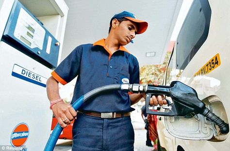 gas station pump attendant Gas Station Attendant, English Short Stories, Petrol Price, Diesel For Sale, Upcoming Cars, Fuel Prices, Diesel Cars, Crude Oil, Gas Station