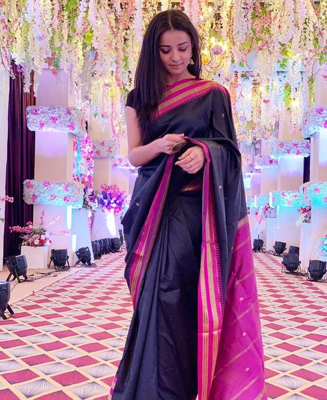 Mahima Makwana, About Last Night, Indian Teen, Girly Phone Cases, Traditional Indian Outfits, Deep Thought, Photography Poses Women, Saree Look, Bollywood Stars