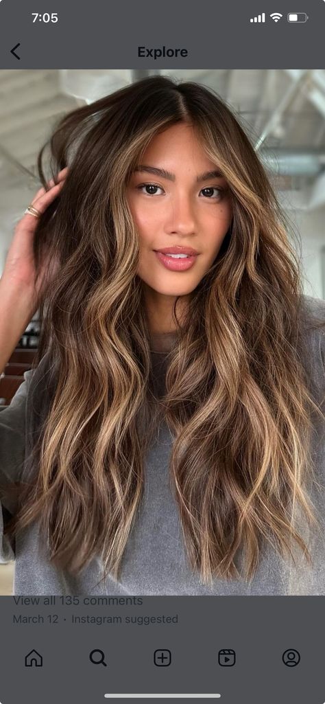 Blonde For Brown Hair, Outgrown Balayage Hair, Caramel Highlights With Shadow Root, Carmel Highlights Money Piece, Boliage Hair Brown With Money Pieces, Dark Brown To Honey Blonde Balayage, Shadow Root Brown Hair, Warm Honey Brunette, Brown Hair With Caramel Highlights And Money Pieces