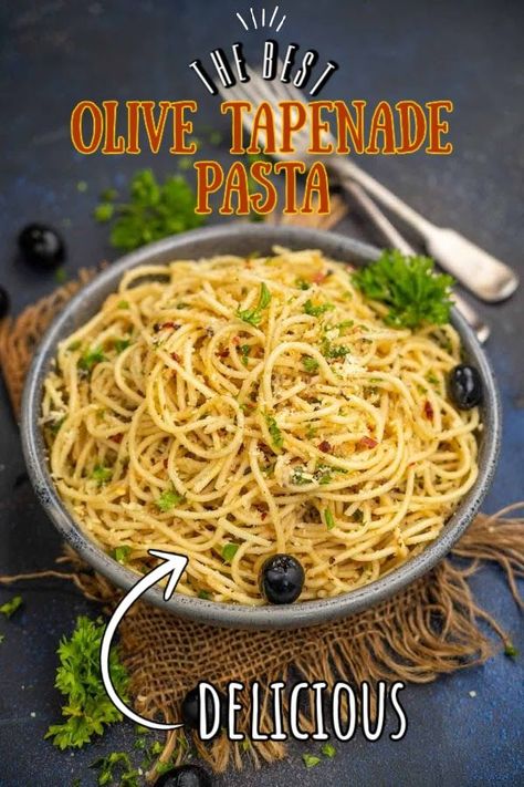 Tapenade Pasta, Easy Main Course Recipes, Meal Vegetarian, Pasta With Olives, Vegan Spaghetti, Italian Diet, Gluten Free Spaghetti, Quick Pasta Recipes, Simple Pantry