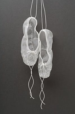 the art room plant: Linda Hutchins White Ballet Slippers, 달력 디자인, Textile Sculpture, Pointe Shoes, Ballet Slippers, Silk Organza, Soft Sculpture, 가을 패션, Textile Art