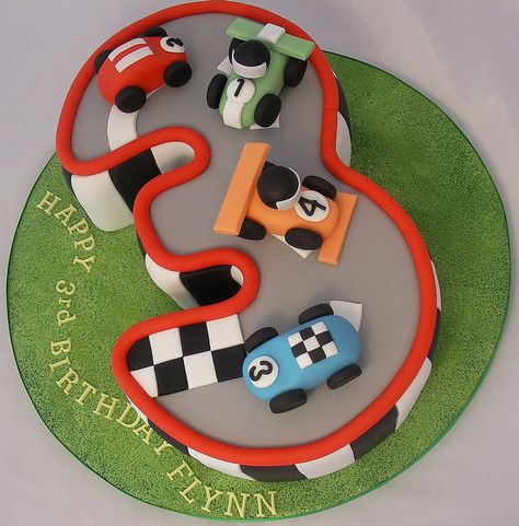 race track on top of number cake Racing Car Cake, Boys Bday Cakes, Pull Apart Cupcake Cake, Pull Apart Cake, Pull Apart Cupcakes, Car Birthday Theme, Cake Decorating With Fondant, Cars Theme Birthday Party, 3rd Birthday Cakes