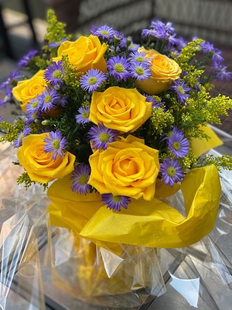 Yellow Rose Bouquet Purple And Yellow Flower Bouquet, Yellow Roses Bouquet Aesthetic, Yellow Roses And Lavender Bouquet, Yellow Roses Bouquet, Yellow Roses Arrangement, Daisies And Yellow Roses, Yellow Flowers Bouquet, Pink And Yellow Roses Arrangement, Yellow Rose Bouquet