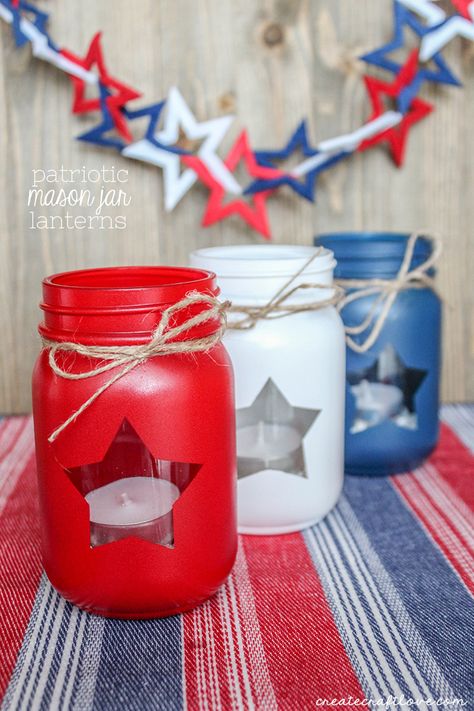 Homemade Vase, Diy Lantern, July Decoration, Patriotic Wreaths, Mason Jar Lanterns, 4th July Crafts, Jar Lanterns, Fourth Of July Decor, Wine Bottle Diy Crafts