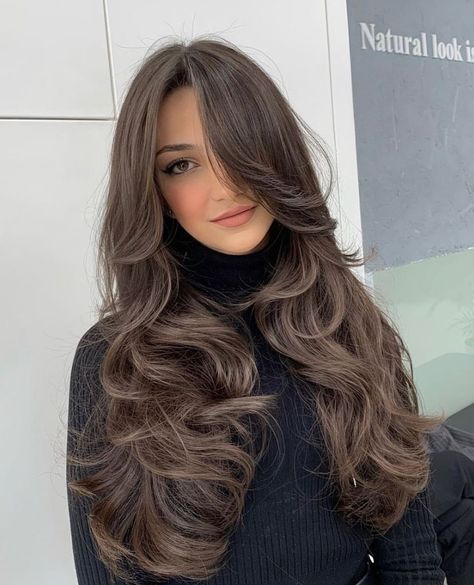 Long Layered Hair Brunette Highlights, Haircuts For Wavy Curly Hair Long Layered, Blowout Ideas, Face Framers, Trendy Layered Hairstyles, Rambut Brunette, Butterfly Haircut, Haircuts For Long Hair With Layers, Hair Inspiration Long