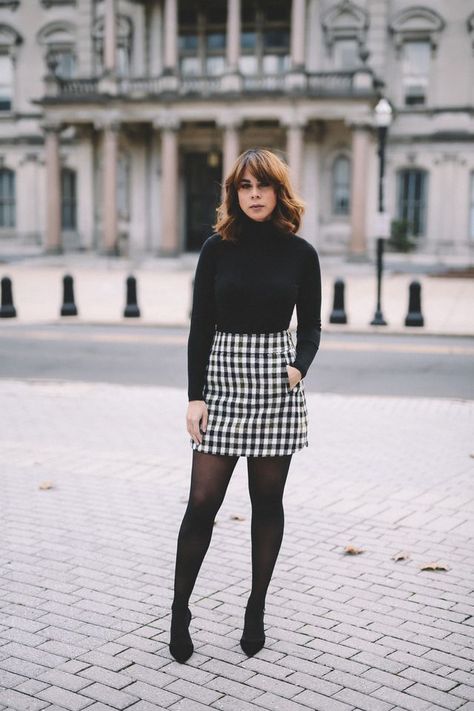 PLAID SKIRT Tartan Skirt Outfit, Zara Turtleneck, Plaid Skirt Outfit, Winter Dress Outfits, Miniskirt Outfits, Black Pantyhose, Tights Outfit, Skirt Outfit, Plaid Skirt