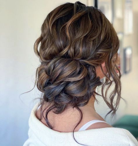 Bridal Hair For Thick Hair, Bride Hairstyles For Brunettes, Bridesmaid Hairstyles Long Thick Hair, Medium Brown Wedding Hair, Bride Hairstyles For Thick Long Hair, Loose Updo Wedding Brunette, Bridal Hair Styles Brown Hair, Bridesmaid Hair Updo Brown Hair, Bridal Hair Textured Updo