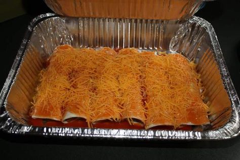 Freezer Beef Enchiladas Freezer Enchiladas, Enchiladas Beef, Ground Beef Enchiladas, Creamed Beef, Freezer Dinners, Make Ahead Freezer Meals, Meal Train Recipes, Easy Freezer Meals, Freezer Meal Prep