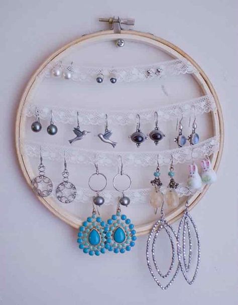 Diy Earring Holder, Jewelry Storage Diy, Jewellery Holder, Diy Jewelry Display, Jewelry Organizer Diy, Lace Earrings, Diy Holder, Tiffany Jewelry, Earring Holder