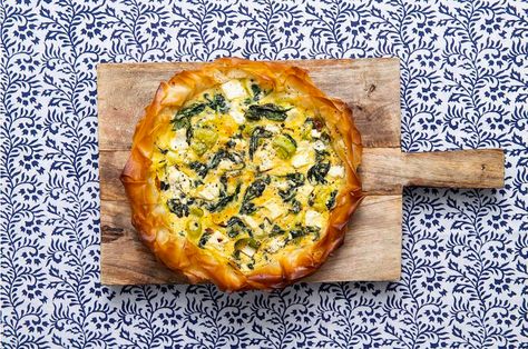 Spinach, Leek & Feta Filo Pastry Tart — Clodagh McKenna Spinach Leek, Fresh Green Salad, Leek Tart, Clodagh Mckenna, Loaf Cake Recipes, Tart Filling, Filo Pastry, Savory Pastry, Food Mood