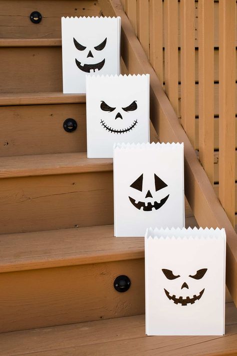 Diy Luminaries Outdoor, Diy Halloween Lanterns, Diy Luminaries, Paper Bag Lanterns, Diy Halloween Luminaries, Halloween Lanterns Diy, Halloween Paper Bags, Halloween Block Party, Halloween Diy Paper