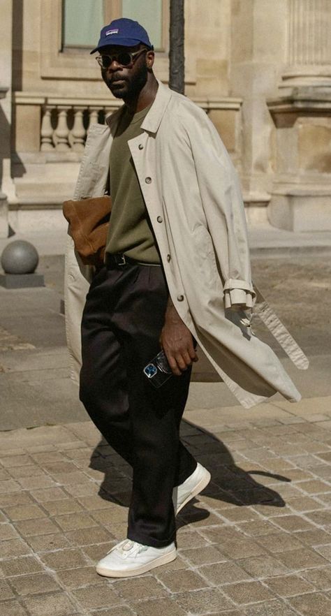 Trench Coat Men Outfit, Wet Weather Outfit, Mens Trench Coat Outfit, Marcus Williams, Mens Trench Coat, Trench Coat Outfit, Mens Fashion Editorial, New York Mens, Trench Coat Men