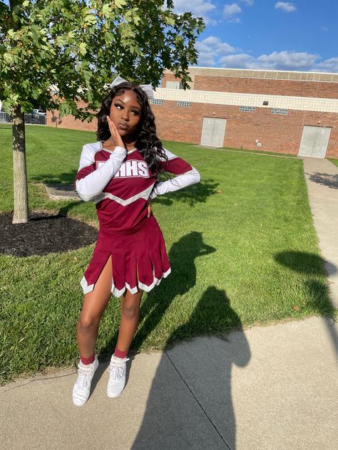 black cheerleader Cheer Pictures Black, Emo Cheerleader, Cheer Black Women, Black Cheerleader Aesthetic, Black Cheerleaders Middle School, Black Cheerleaders, School Cheer, Senior Szn, Cheer Life