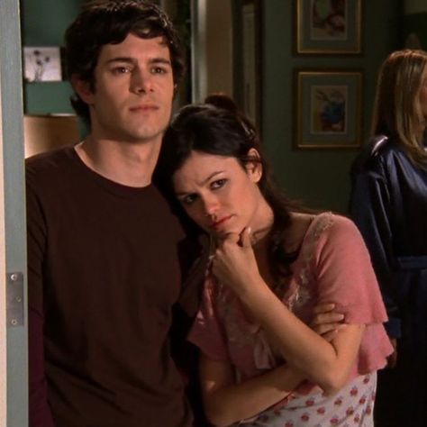 Delanie Ominayak (@lanieominayak) • Instagram photos and videos The Oc Show, The Oc Tv Show, Oc California, Adam Brody, Rachel Bilson, Tv Couples, The Oc, Love Movie, Dream Guy