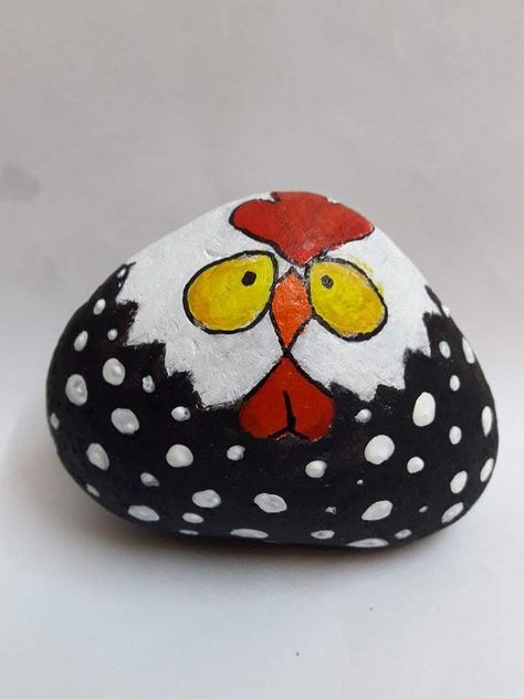 Painting Ideas Chicken, Animals Crafts, Rock Animals, Garden Rock Art, Diy Rock Art, Painted Rock Animals, Chicken Painting, Rock Painting Ideas, Stone Art Painting