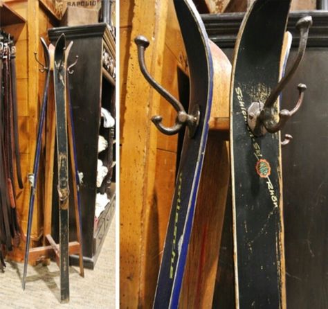 @Alexis R Taylor & Design Old Skis Ideas, Ski Coat Rack, Zimmer Design, Ski Ideas, Vintage Skis, Old Skis, Ski Room, Hantverk Diy, Ski Decor