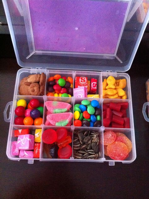 Snackle Box Ideas Candy, Snackle Box Ideas Road Trip, Snackle Box Ideas For Kids Road Trip, Selling Snacks At School Prices, Snacklebox Ideas, Kid Road Trip Snacks, Road Snacks, Candy Salad, Snackle Box