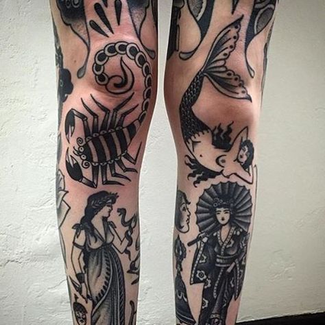 Instagram Traditional Tattoo Knee, Tattoo Perna, Scorpion Tattoo, Leg Tattoos Women, Leg Sleeve Tattoo, Mermaid Tattoos, Knee Tattoo, Time Tattoos, American Traditional Tattoo